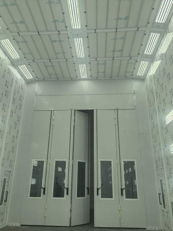 Automotive Refinishing Spray Booth Featuring PLC Touch Screen Control System Suitable for OEM Work Industrial Paint Booth